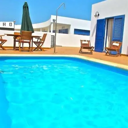 Playa Blanca Sleeps 4 Pool Wifi Playa Blanca (Lanzarote)